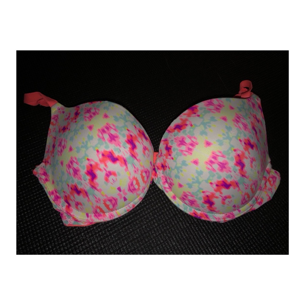 Victoria’s Secret push up bra